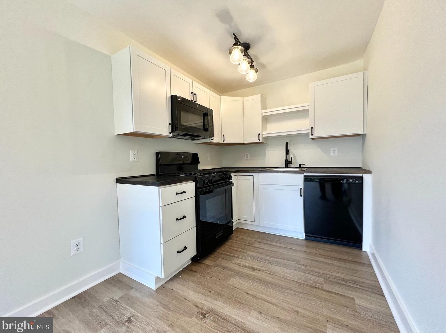 100 E Glenolden Ave #p6, Manor, PA 19036