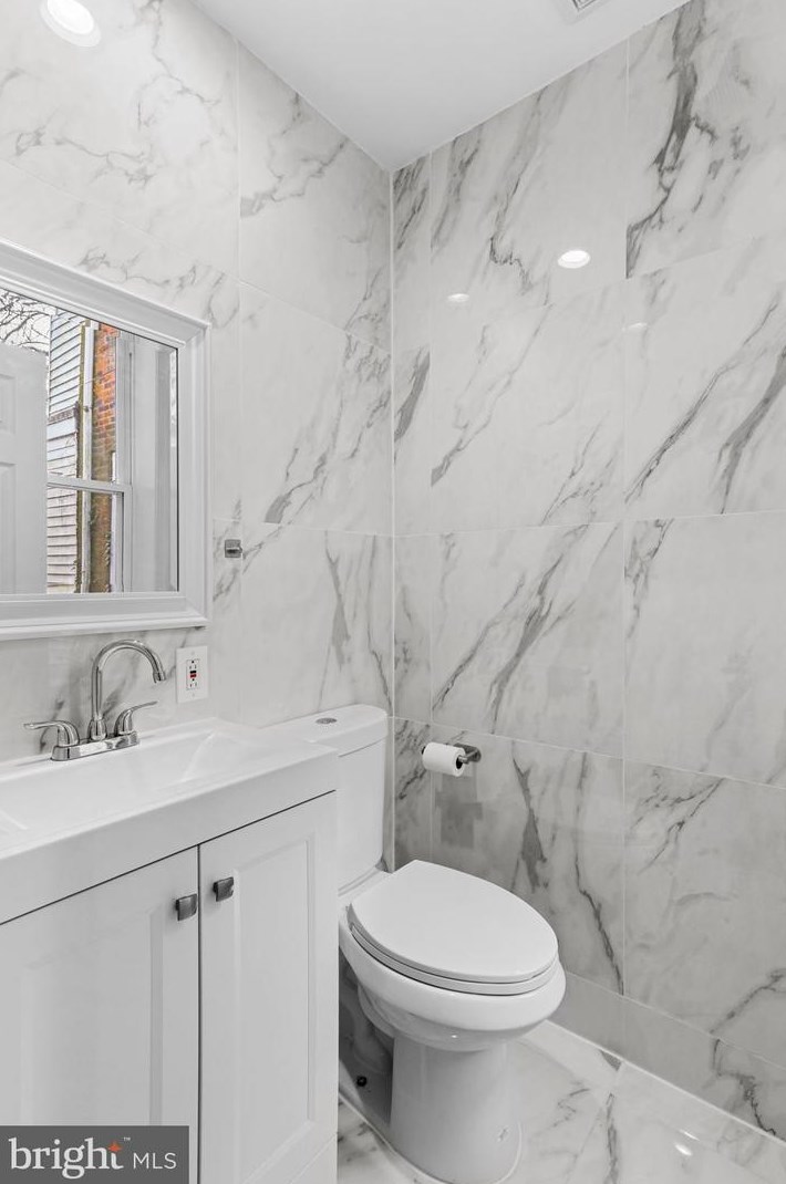 912 Forrester Ave, Darby PA 19023-1612 exterior