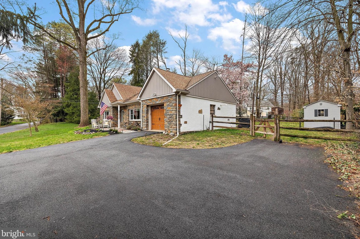 722 Beechwood Rd, Media PA  19063-1706 exterior