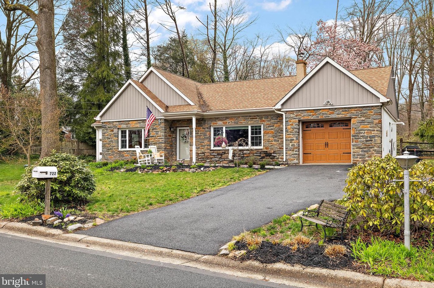 722 Beechwood Rd, Coal Township, PA 19063