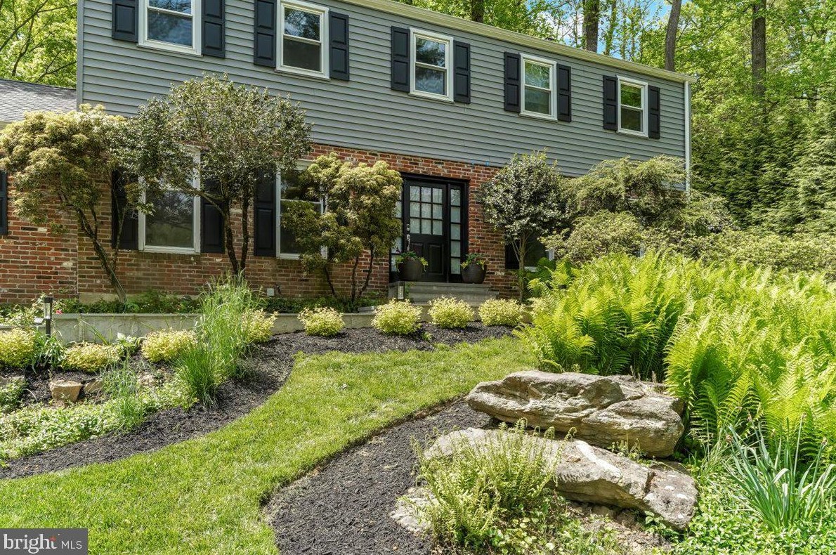 202 Hansell Rd, Newtown Square, PA 19073