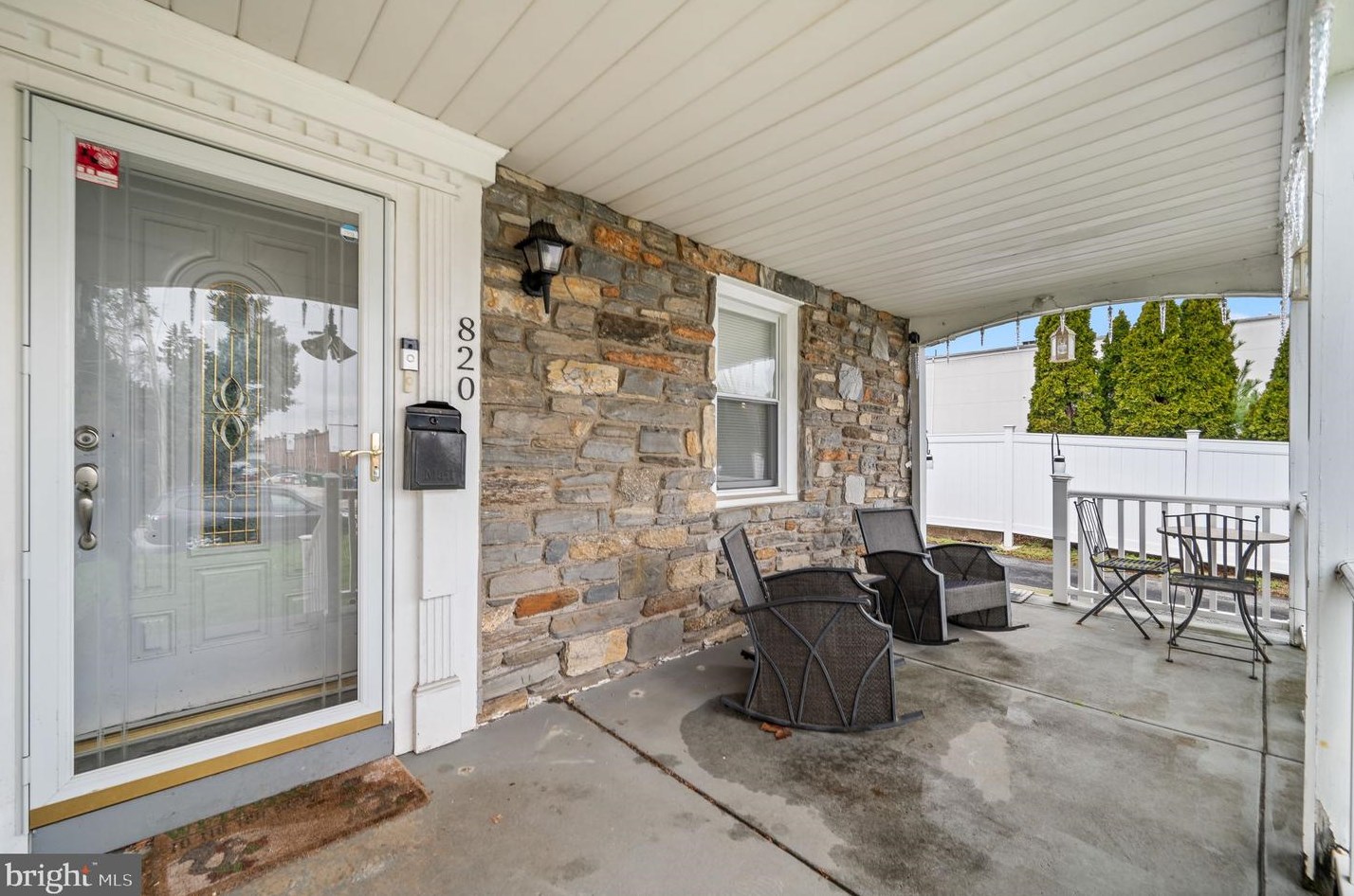 820 Westfield Rd, Coal Township, PA 19064