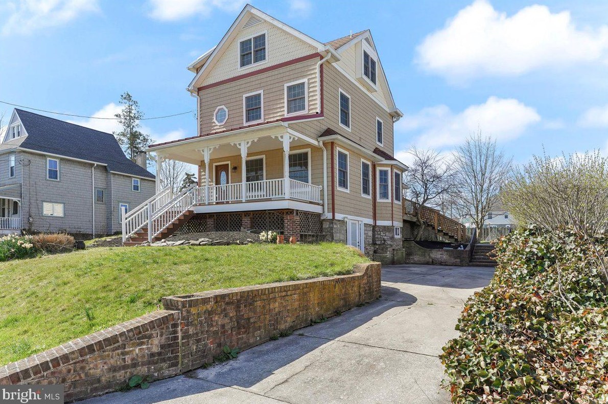 17 President Ave, Morton, PA 19070