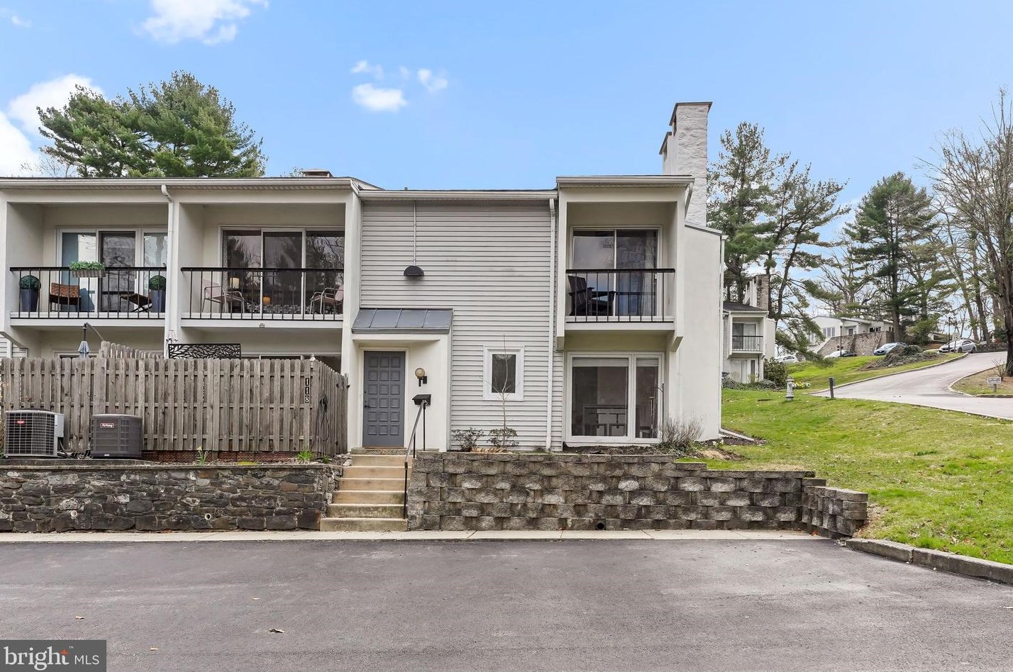 118 E Chelsea Cir, Newtown Square, PA 19073