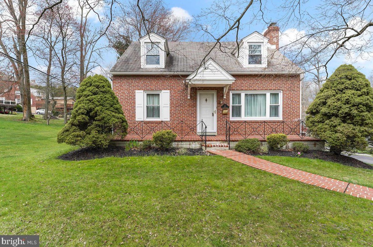 22 Rockwood Rd, Newtown Square, PA 19073