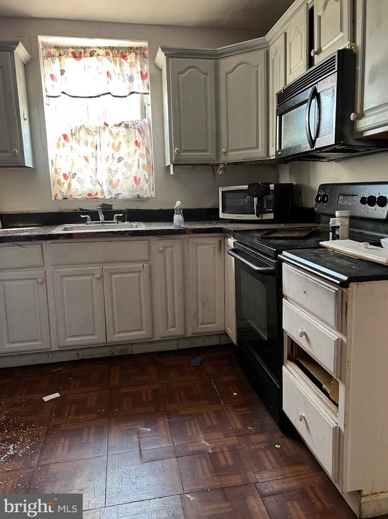 125 Fern St, Darby PA  19023-3010 exterior