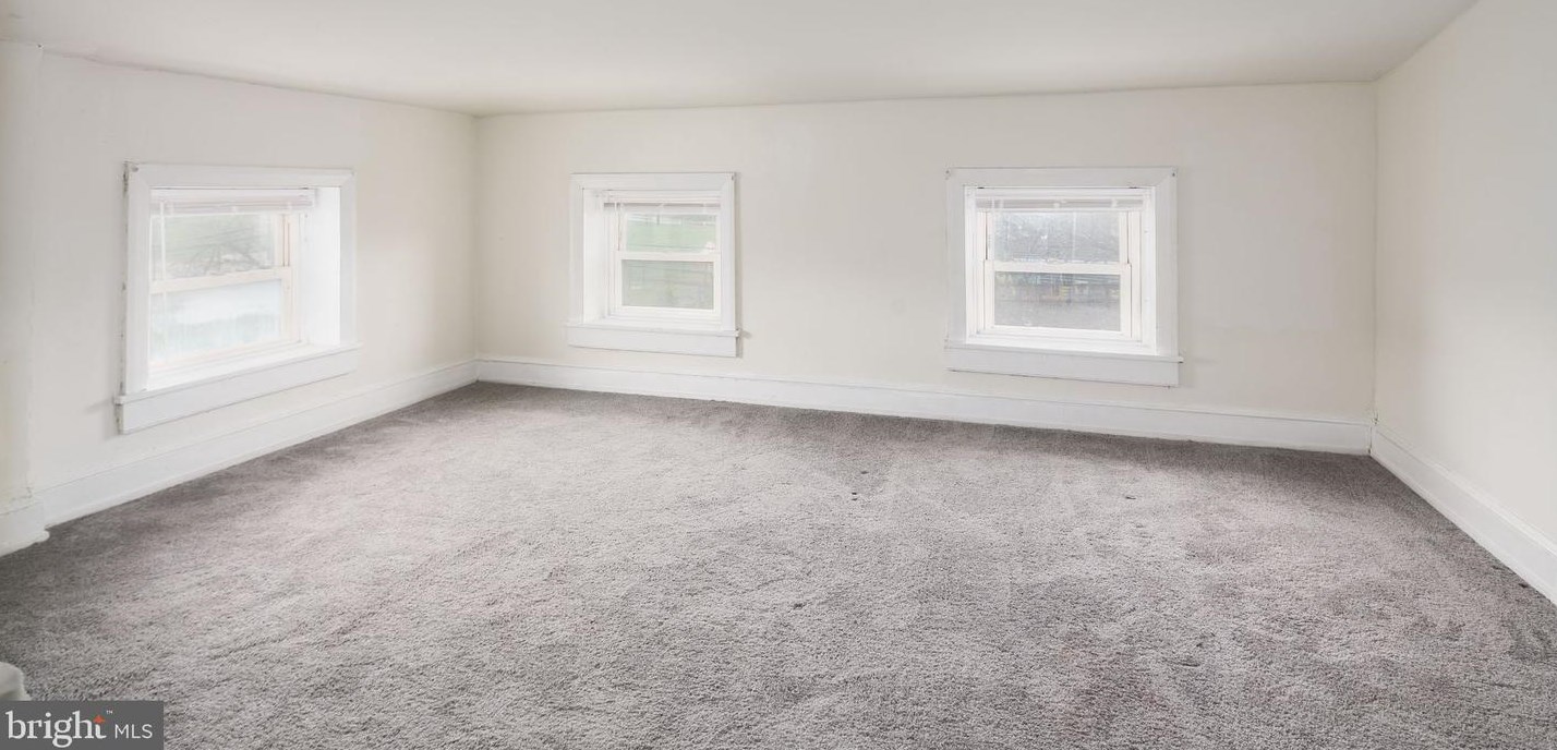 32 6 St, Chester PA 19013-0061 exterior