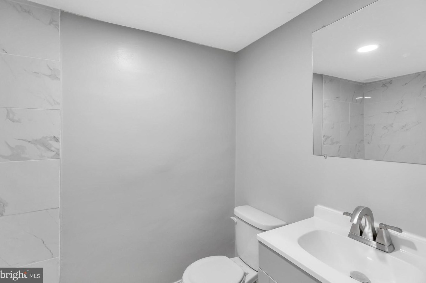 125 Golf Rd, Darby PA 19023-1313 exterior