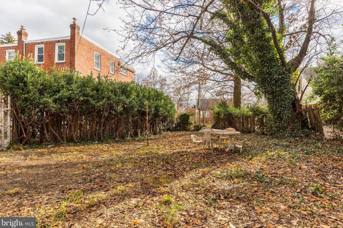 125 Golf Rd, Darby PA 19023-1313 exterior