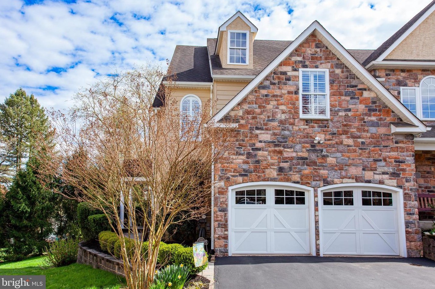 121 Overlook Dr, Media, PA 19063-1013