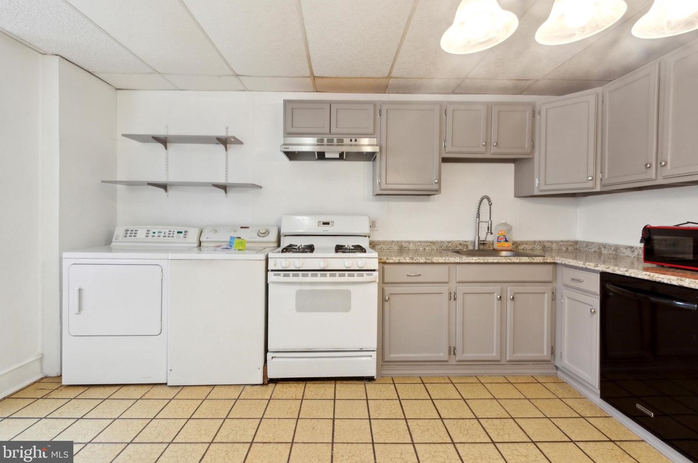 249 Clifton Ave, Sharon Hill, PA 19079