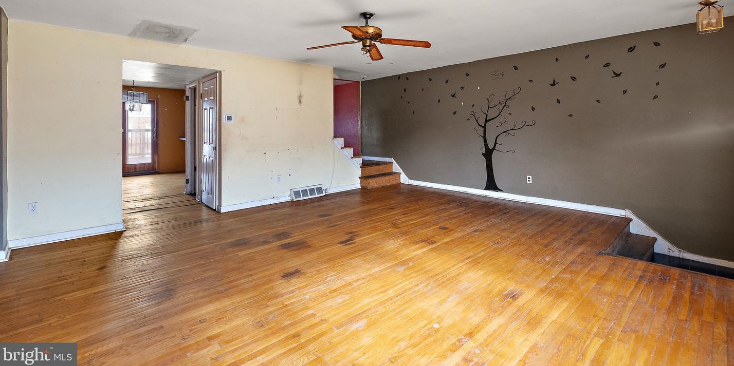 1356 Adair Rd, Chester, PA 19015-1902