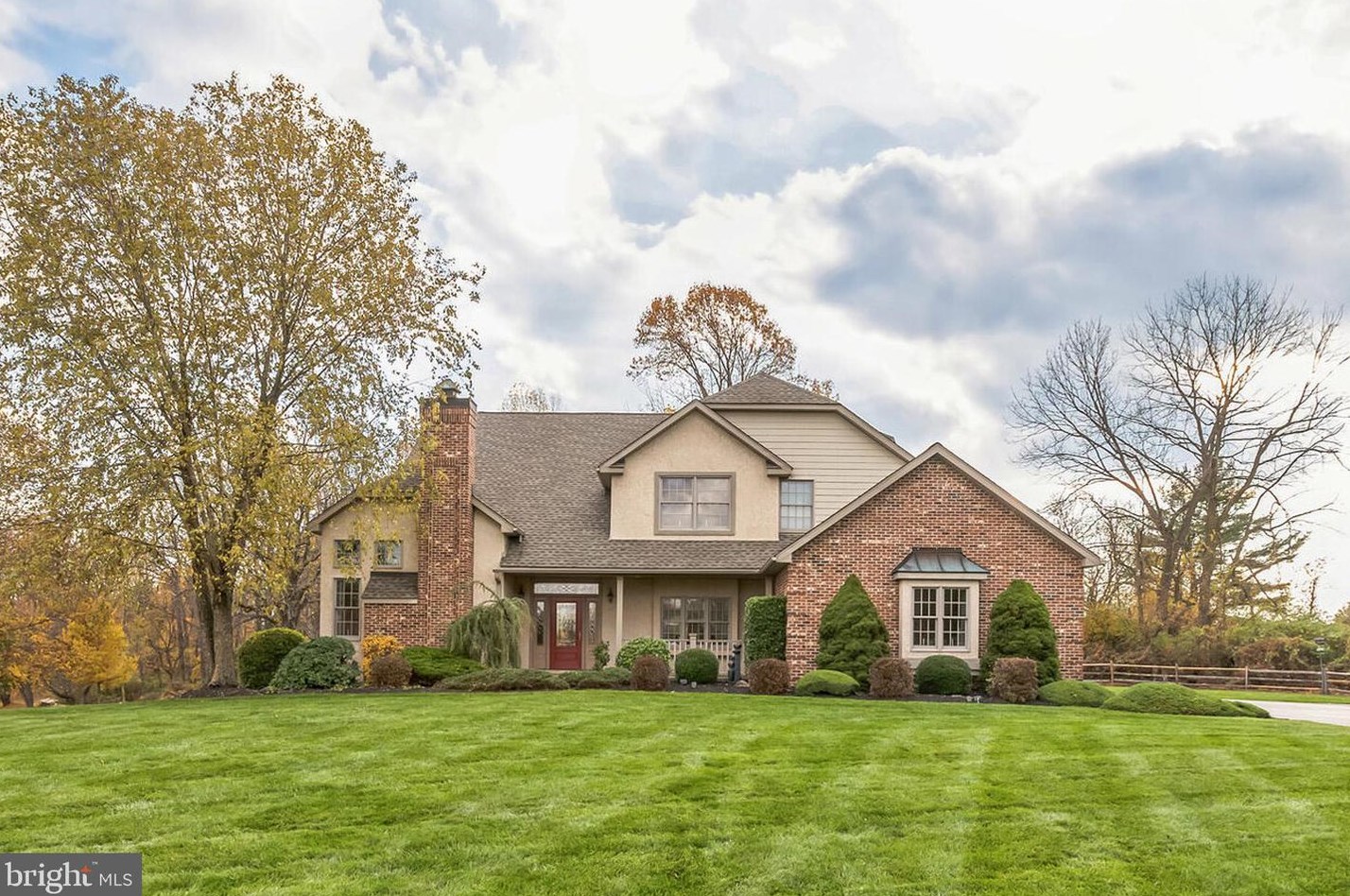 316 Thornton Rd, Thornton, PA 19373-1064