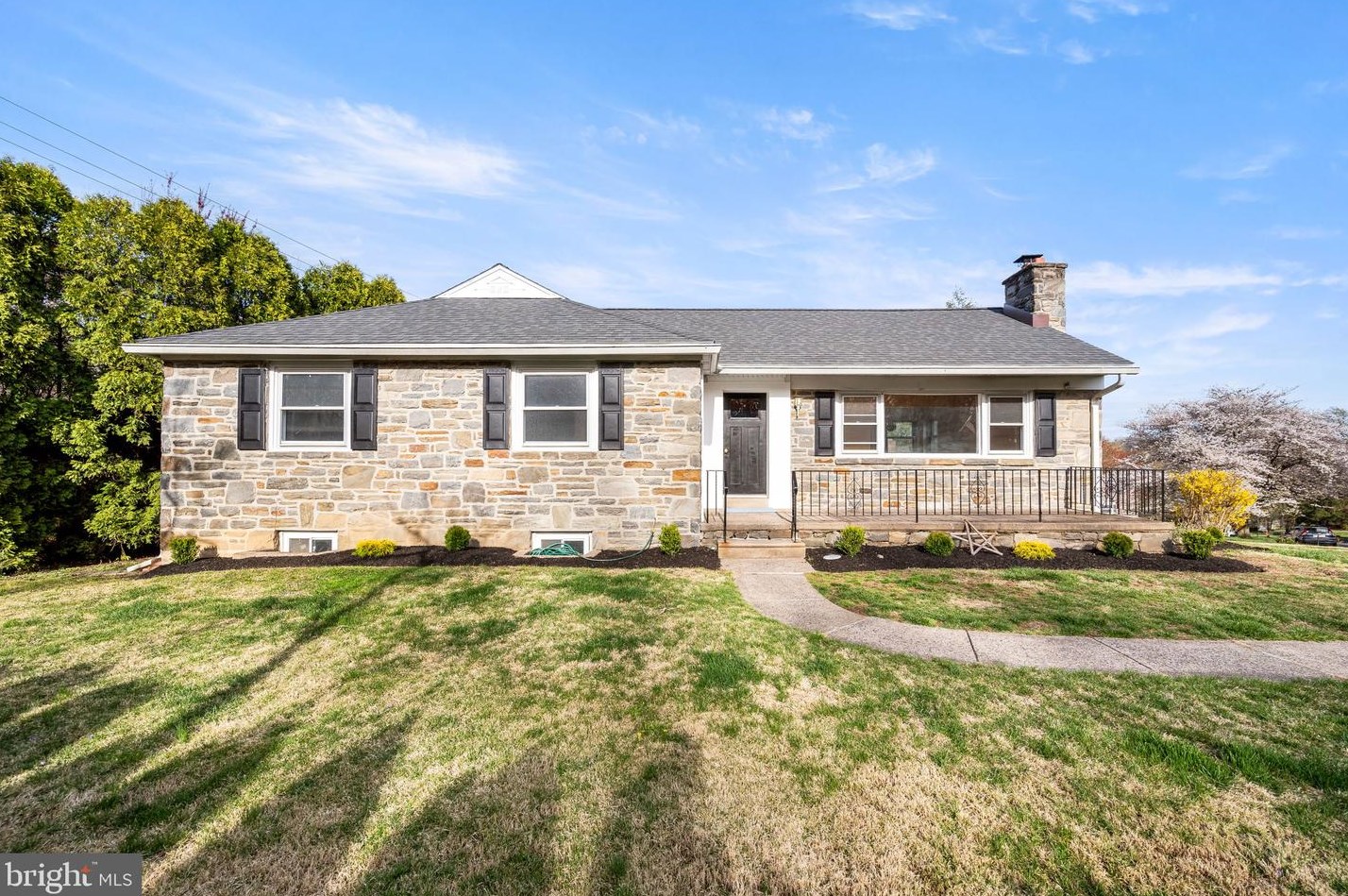 332 Crestview Cir, Media, PA 19063-1737