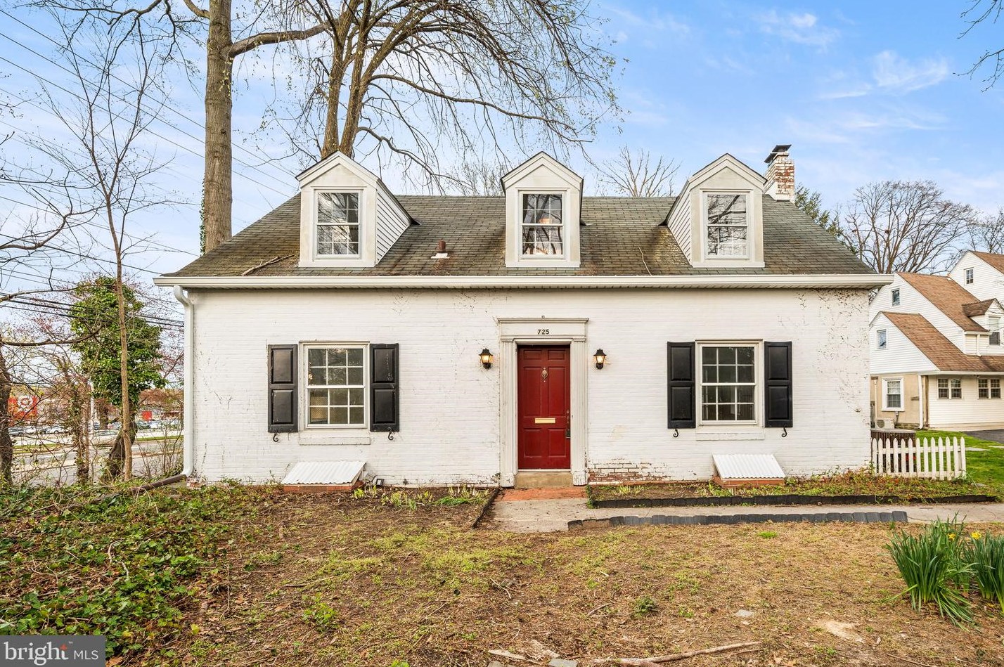 725 N Swarthmore Ave, Swarthmore, PA 19081