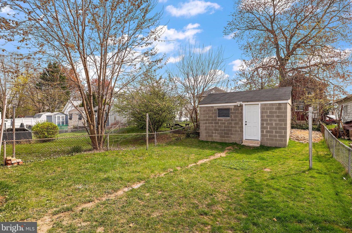 129 Garrison Rd, Chester PA 19015-3114 exterior