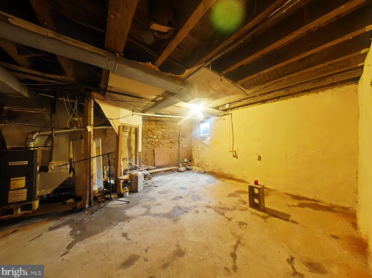 1118 Thomas St, Chester PA 19013-6422 exterior