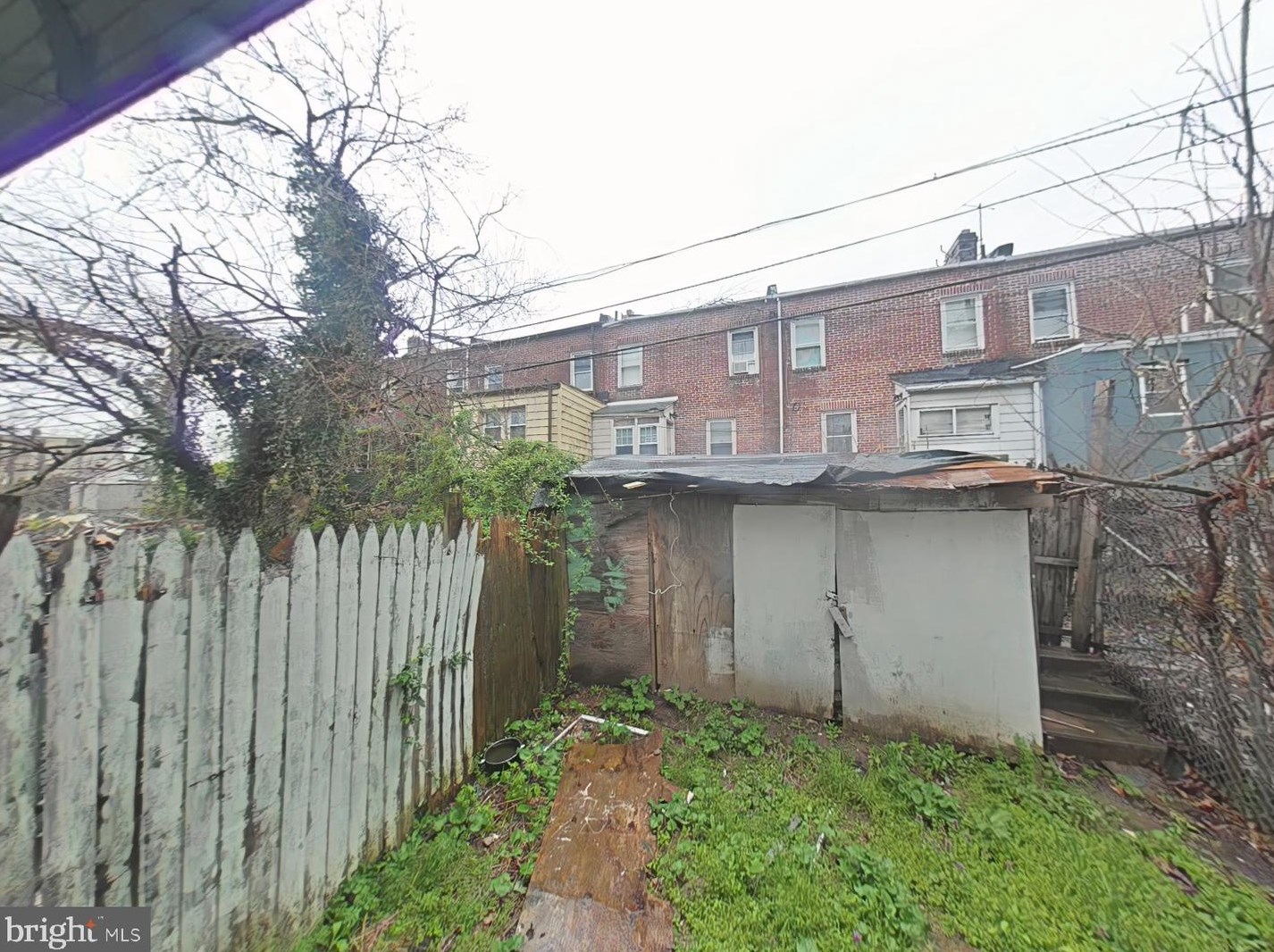 1118 Thomas St, Chester PA 19013-6422 exterior