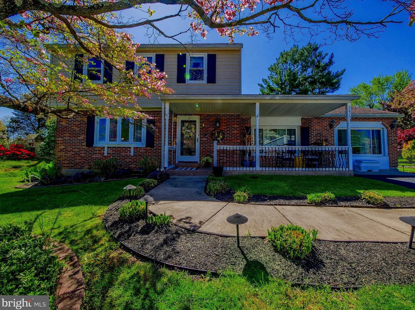 2429 E Colonial Dr, Boothwyn, PA 19061