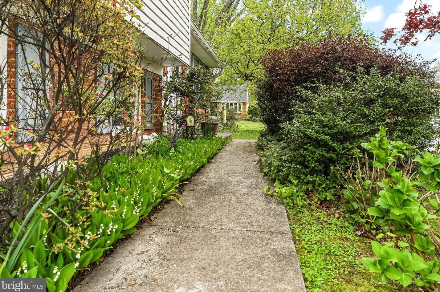 601 Bickmore Dr, Media, PA 19086-6808