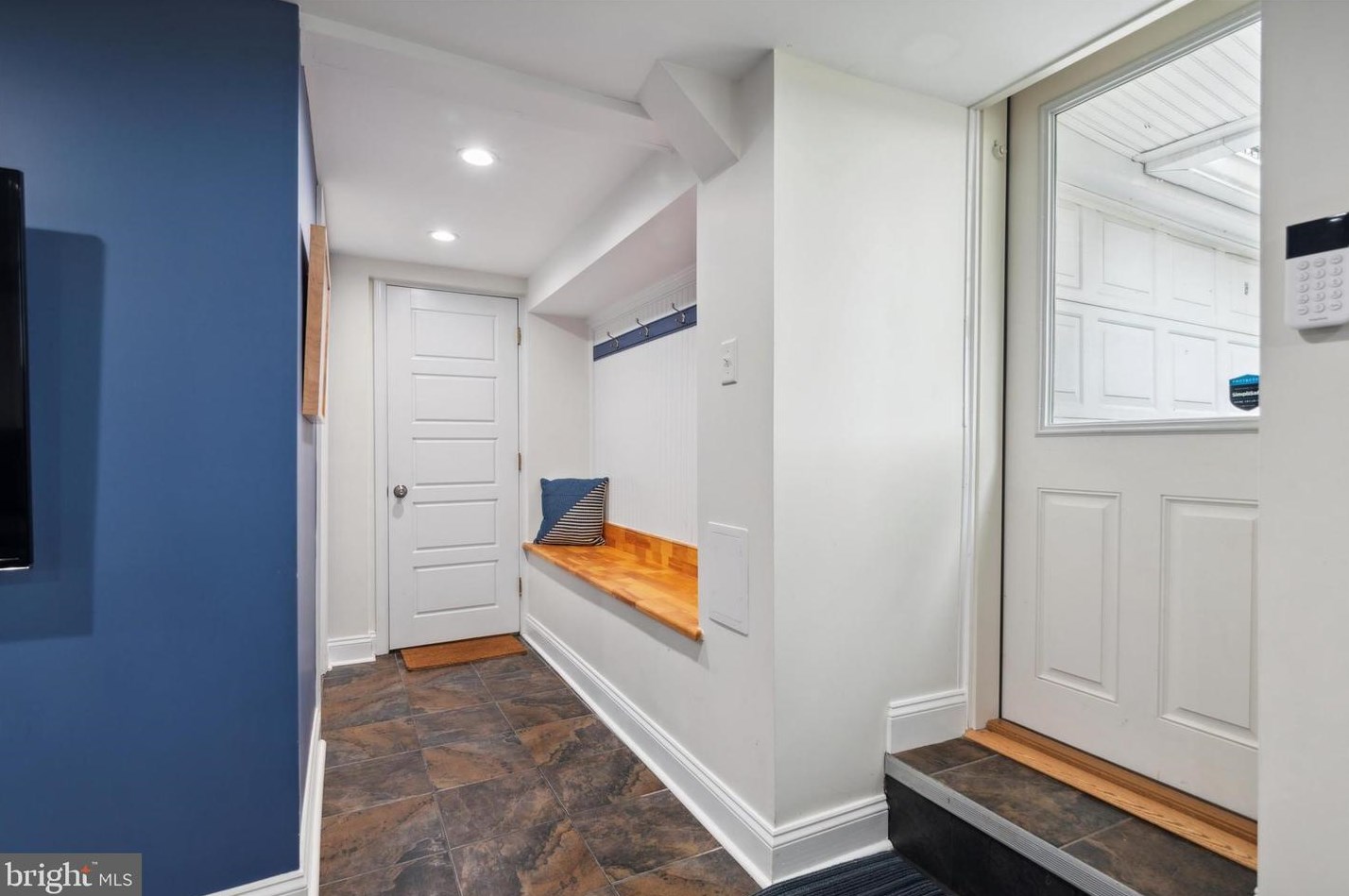 16 Golfview Rd, Ardmore PA  19003-1018 exterior