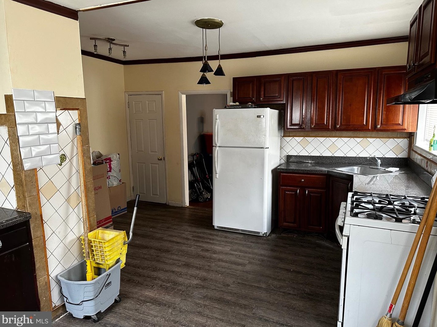 101 Mowry St, Chester PA 19013-5022 exterior