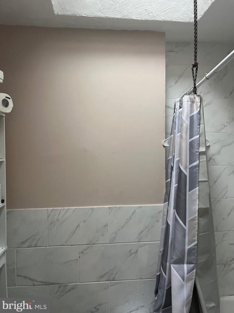 227 Golf Rd, Darby PA 19023-1313 exterior