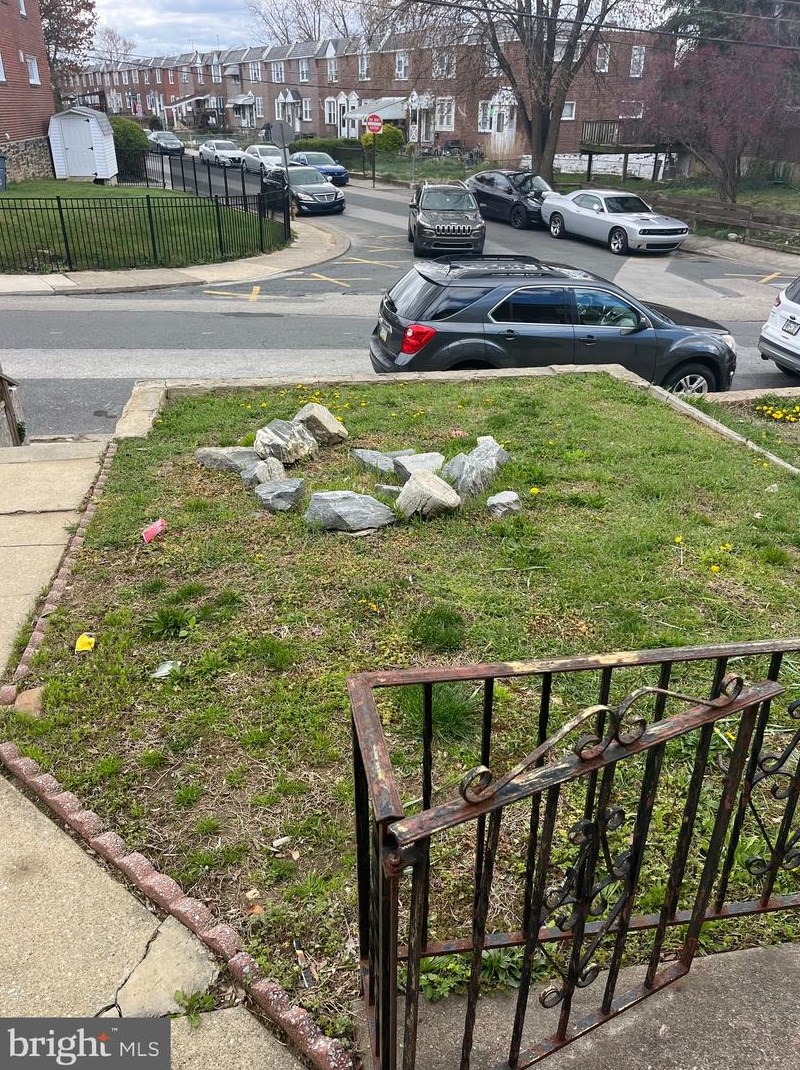 227 Golf Rd, Darby PA 19023-1313 exterior