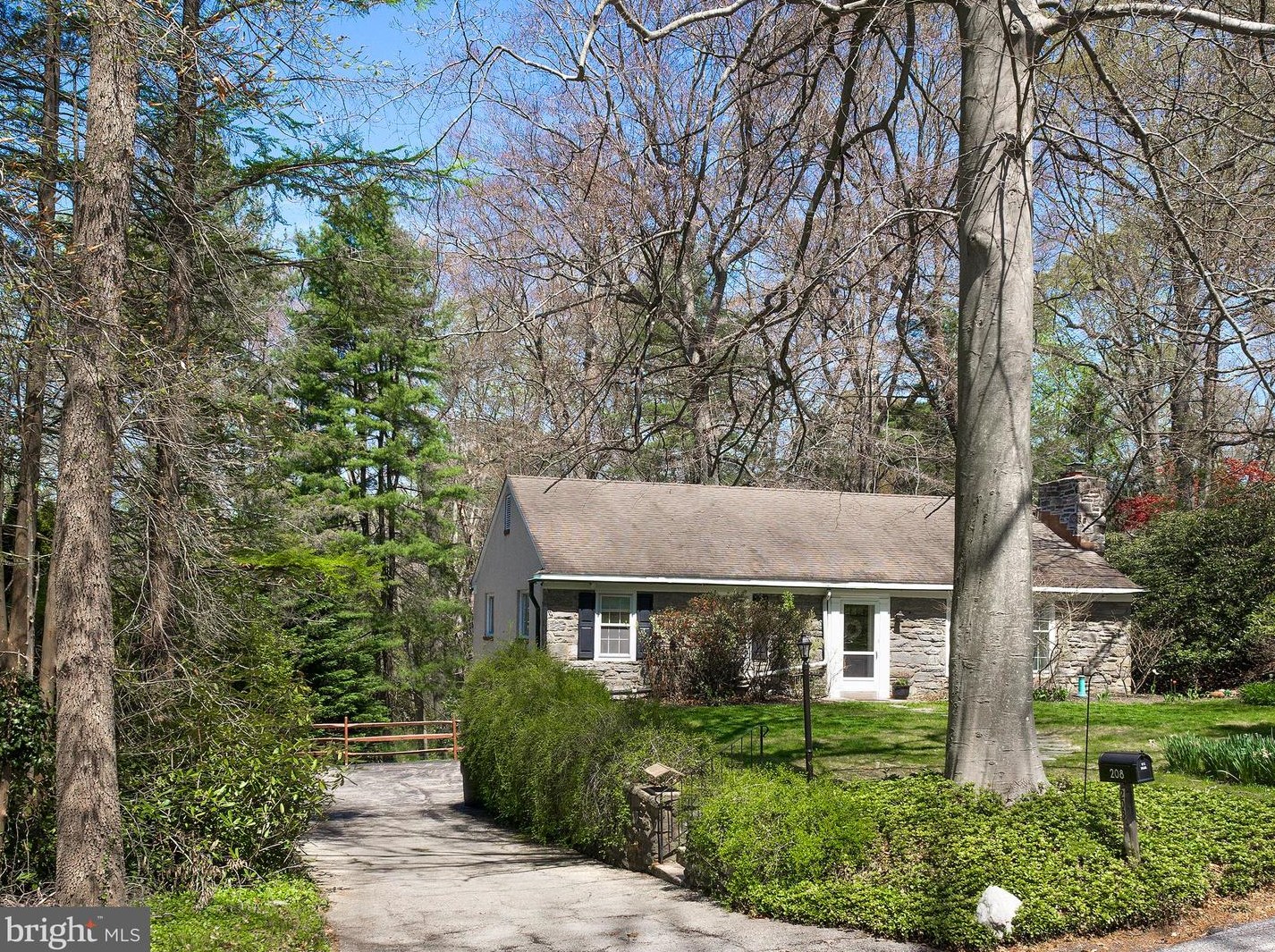 208 Marple Rd, Haverford, PA 19041-1030
