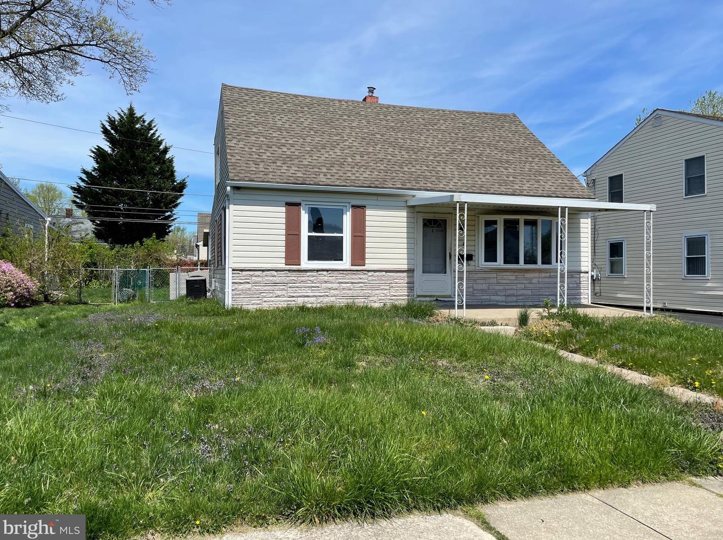 5 Love Ln, Norwood, PA 19074