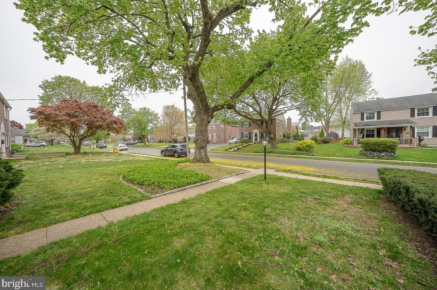 43 Netherwood Dr, Media PA  19064-3610 exterior