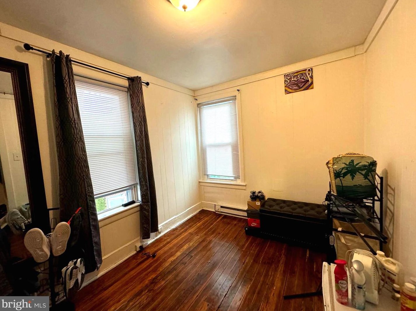 702 Lincoln St, Chester PA 19013-3527 exterior