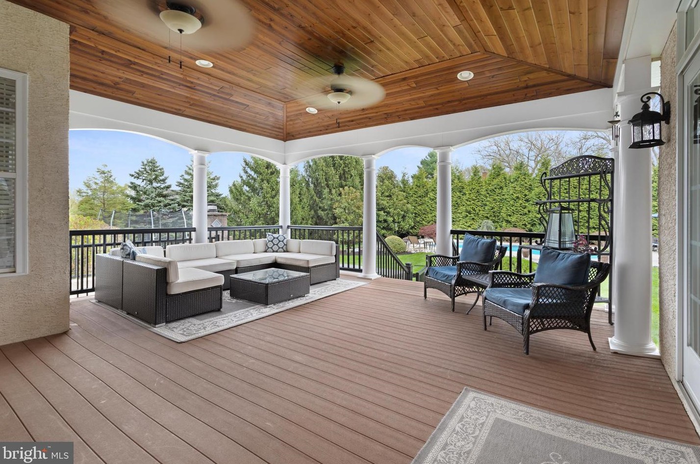 3234 Hamilton Ln, Boothwyn PA  19060-1755 exterior