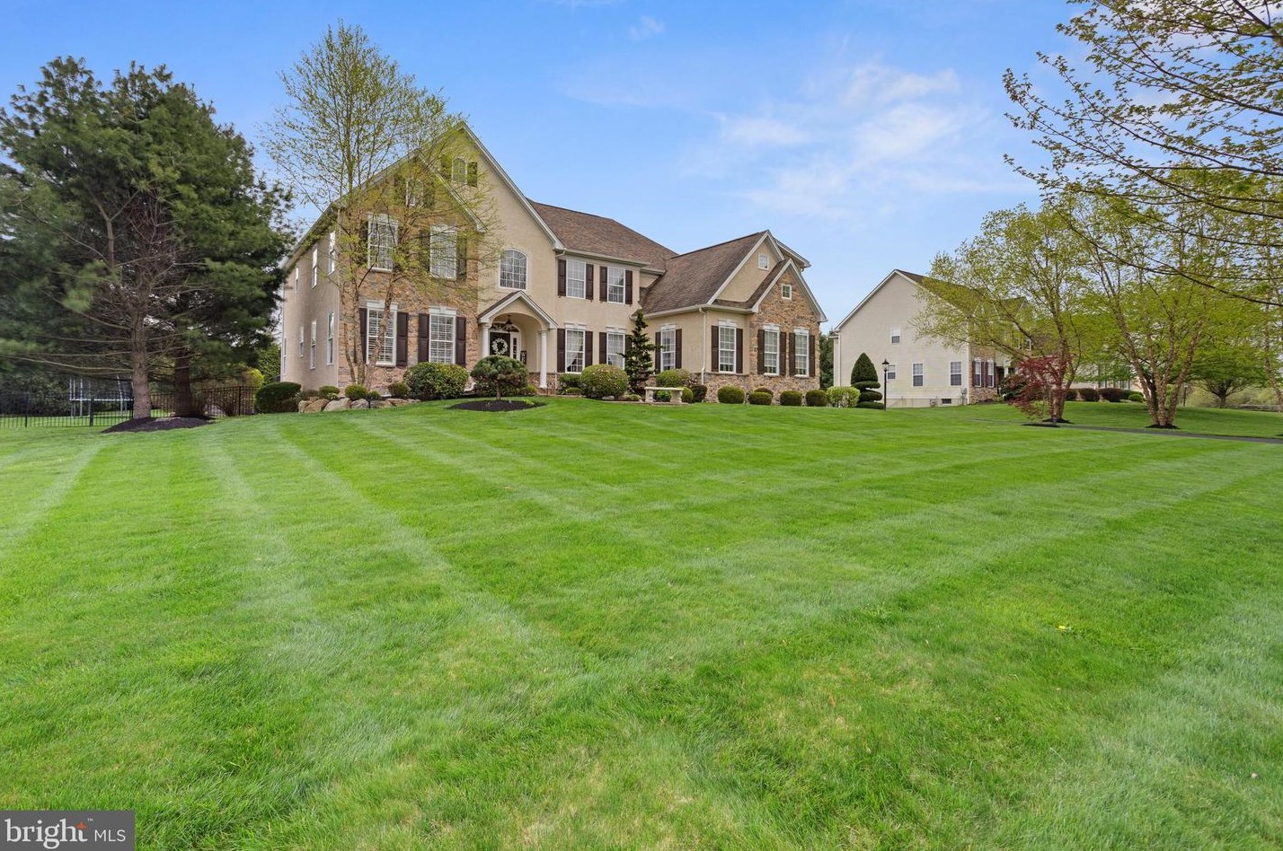 3234 Hamilton Ln, Boothwyn, PA 19060-1756