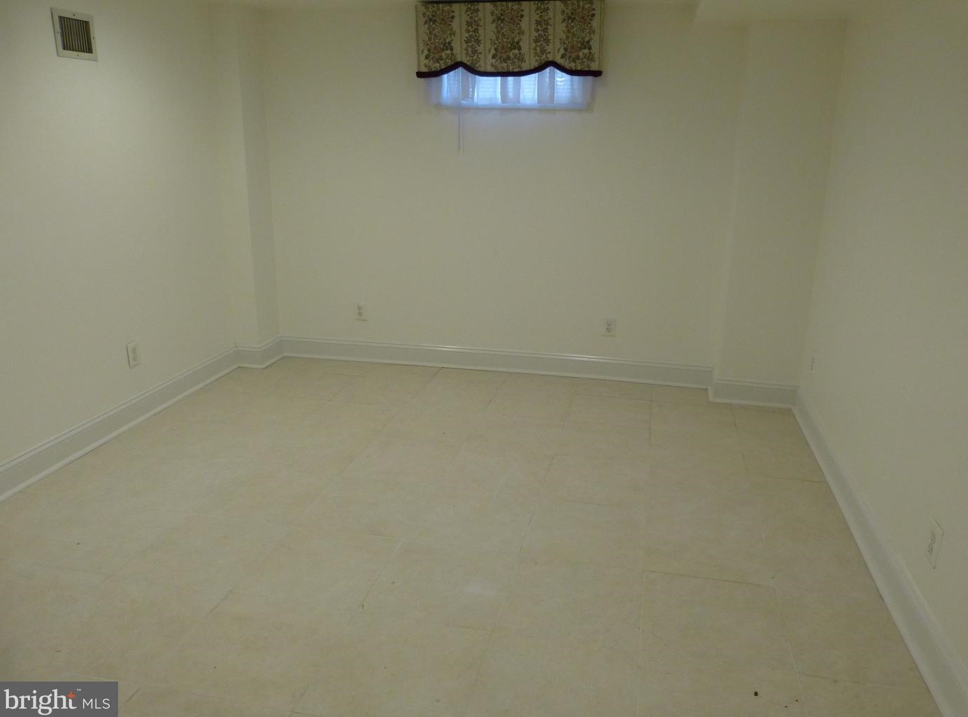 27 Fairhill Rd, Morton PA  19070-1010 exterior