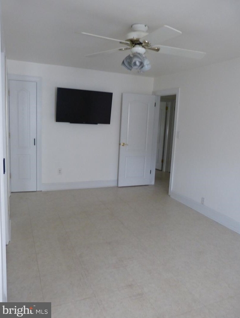 27 Fairhill Rd, Morton PA  19070-1010 exterior