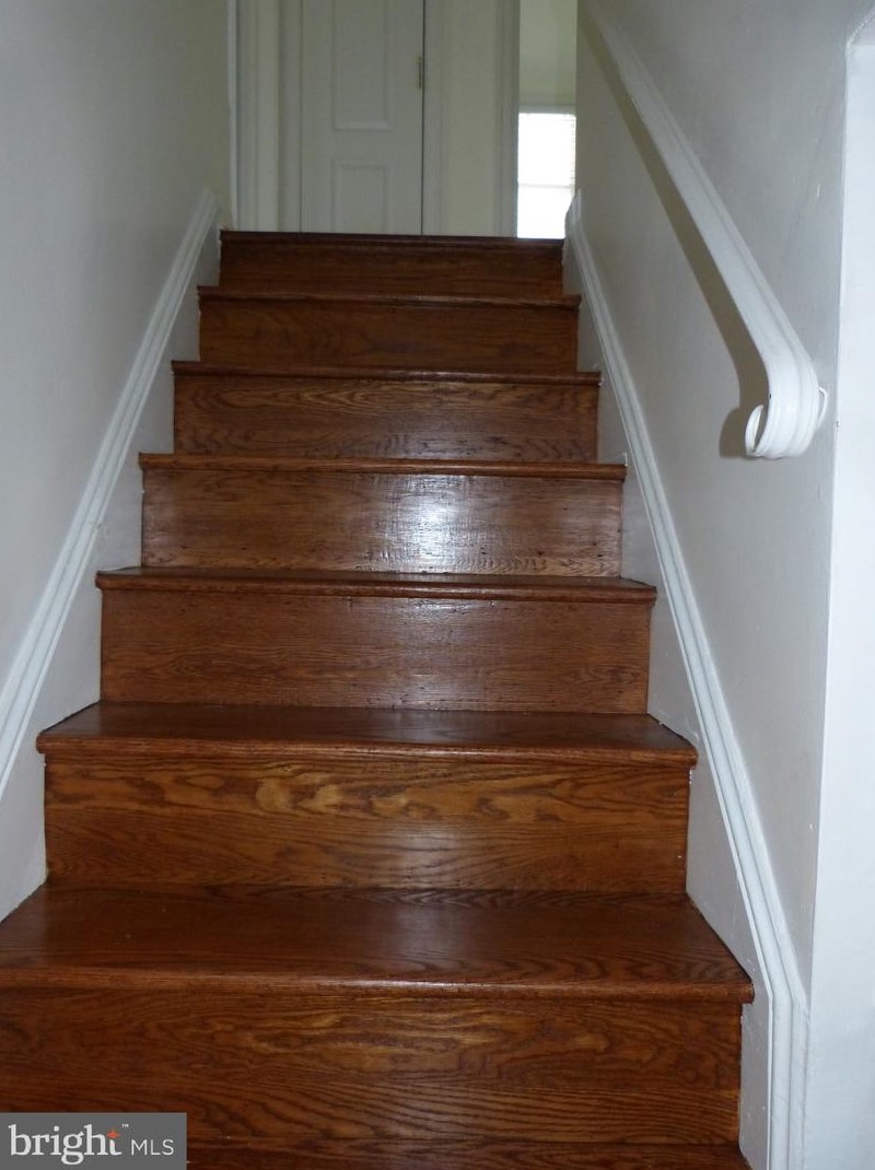 27 Fairhill Rd, Morton PA  19070-1010 exterior