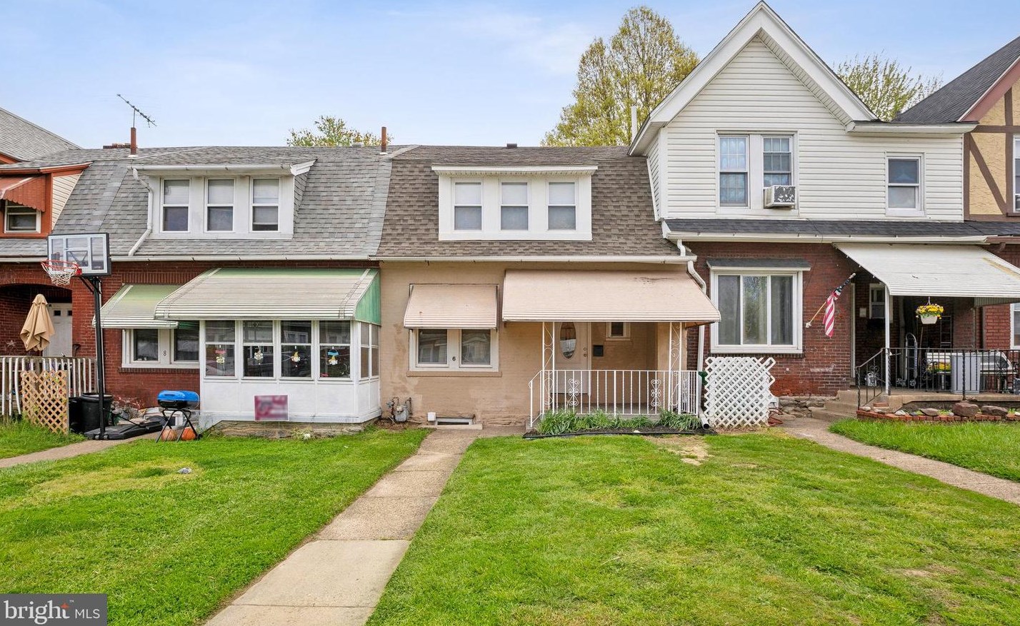 6 Maple St, Boothwyn, PA 19061-4613