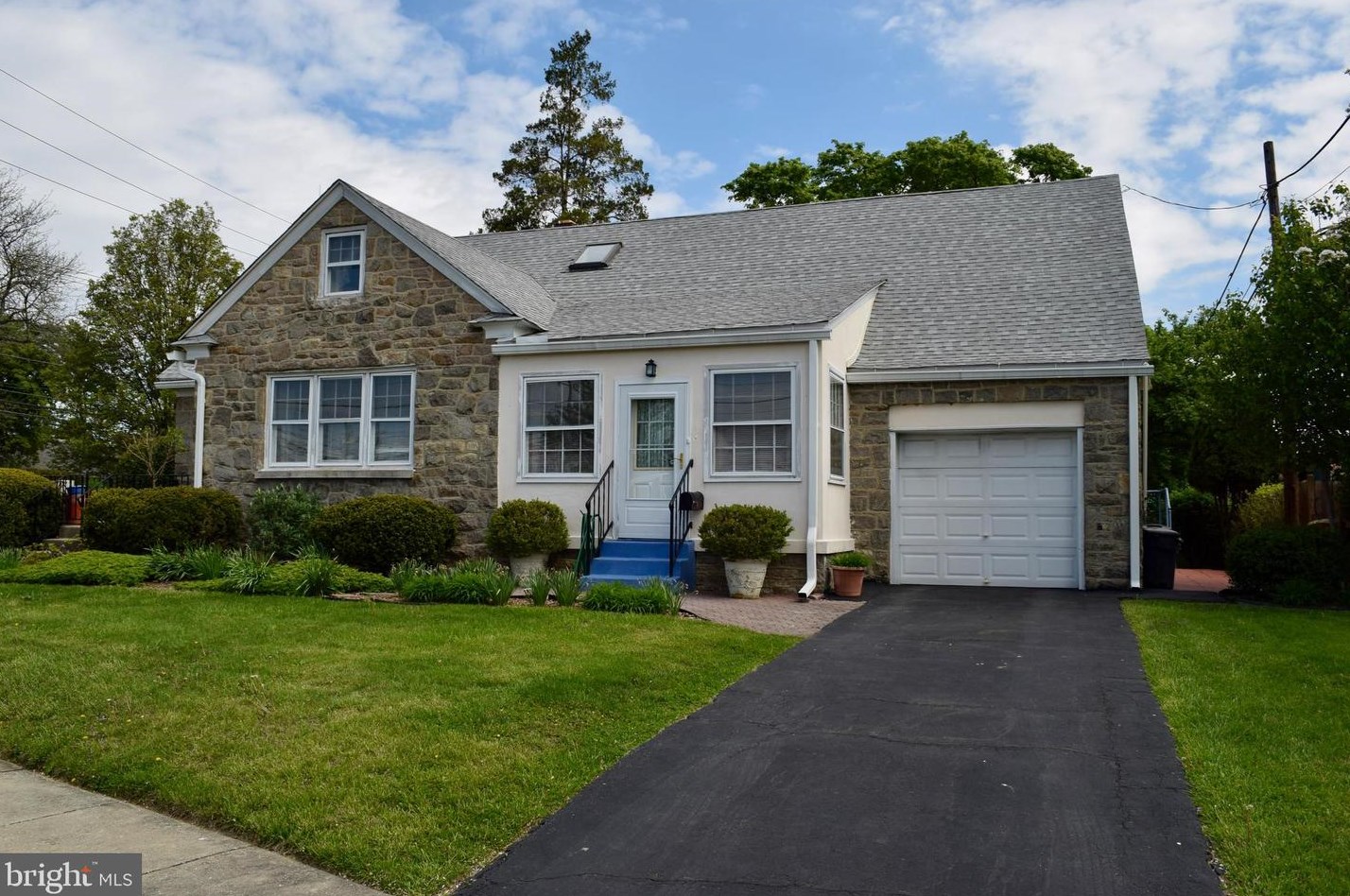 1234 Macdade Boulevard, Woodlyn, PA 19094