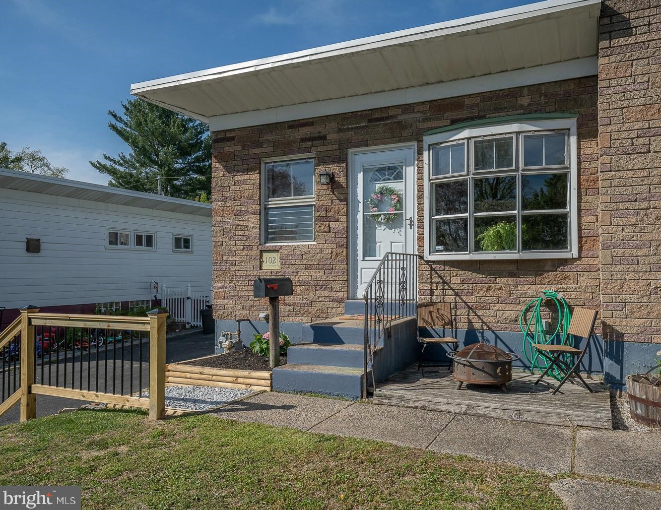 102 Tyler Ave, Woodlyn, PA 19094-1724