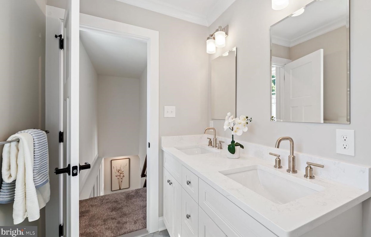 16 Rdg Rd, Media PA 19063-2125 exterior