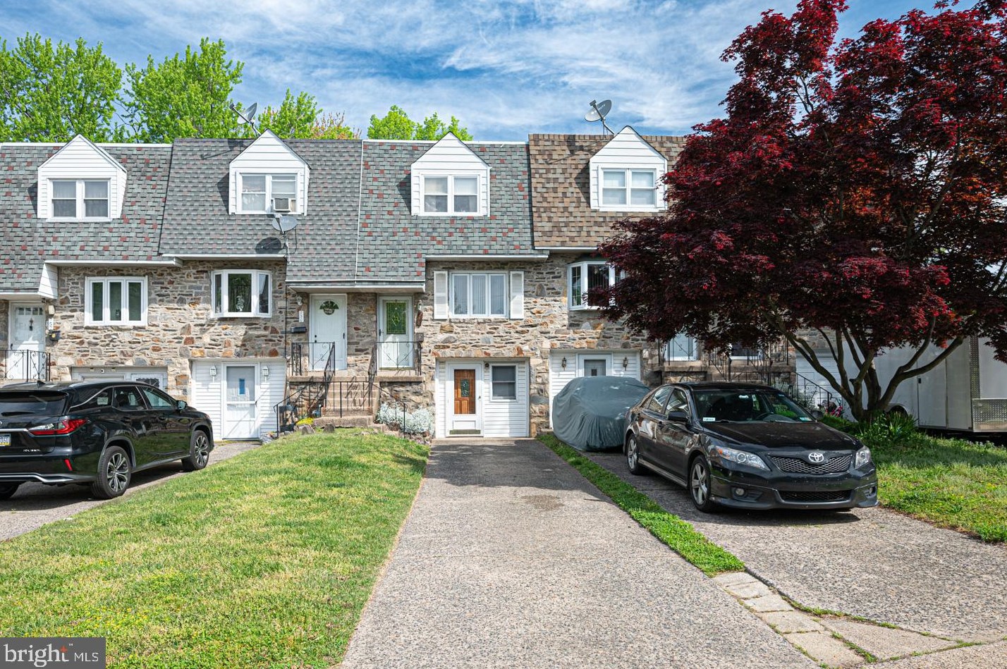 748 Windsor Cir, Folcroft, PA 19032