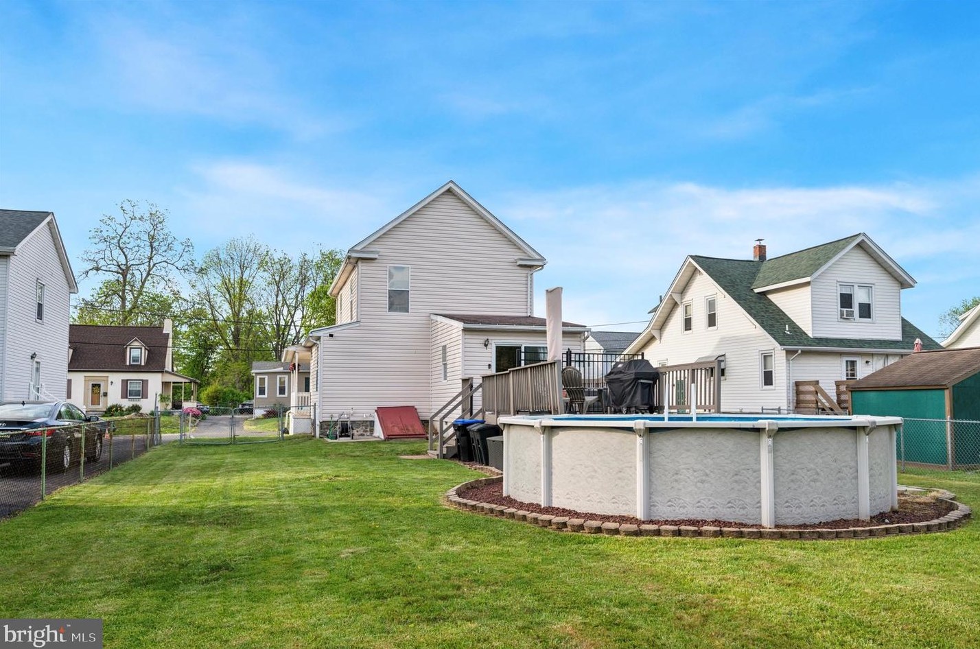 1615 Mccay Ave, Boothwyn PA  19061-3447 exterior