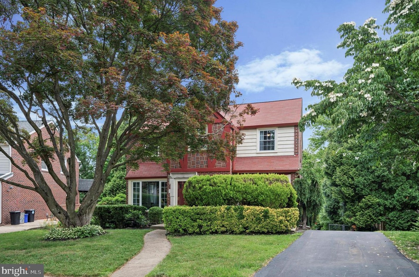 1713 Green Valley Rd, Pittsburgh, PA 19083-2520