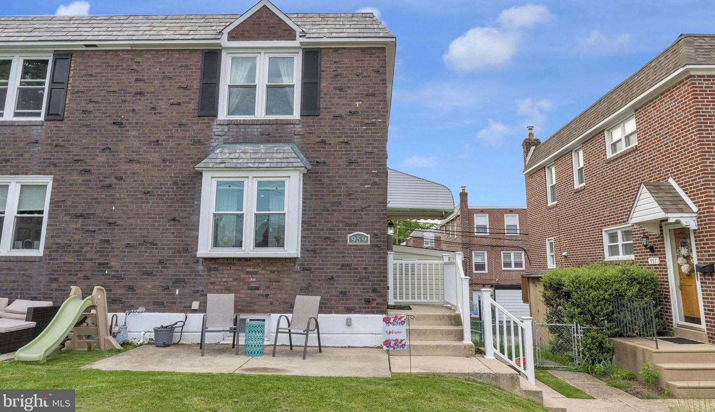 959 Brenton Rd, Oakview, PA 19026