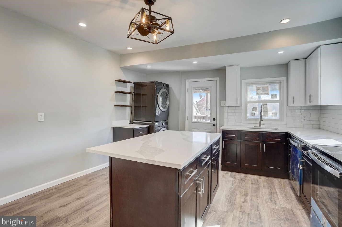 1652 Chichester Ave, Boothwyn PA  19061-4215 exterior