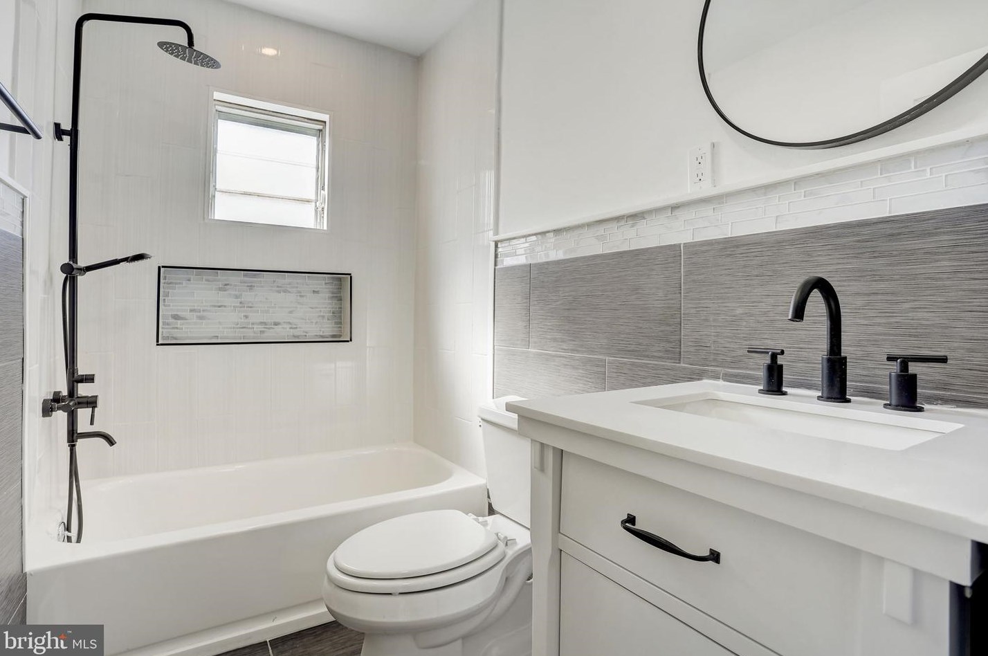 1652 Chichester Ave, Boothwyn PA  19061-4215 exterior