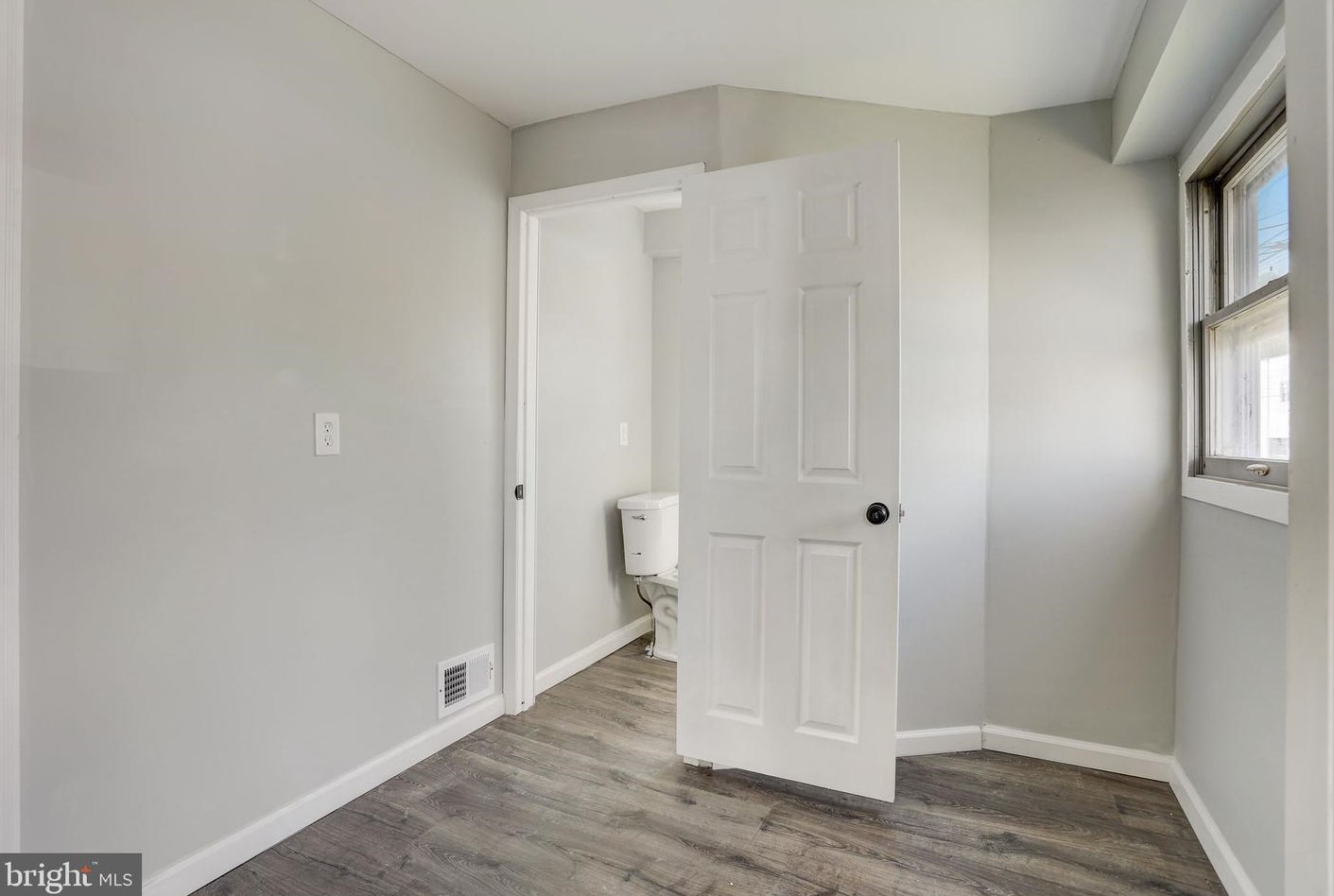 1652 Chichester Ave, Boothwyn PA  19061-4215 exterior