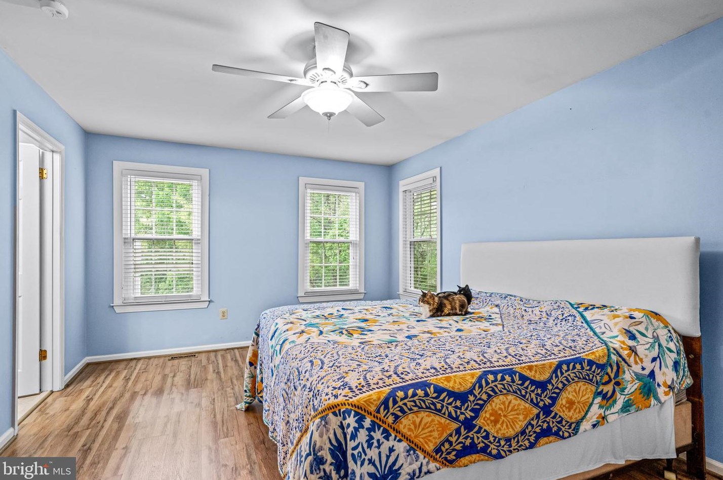 102 Knollwood Ct, Chester PA  19014-1257 exterior