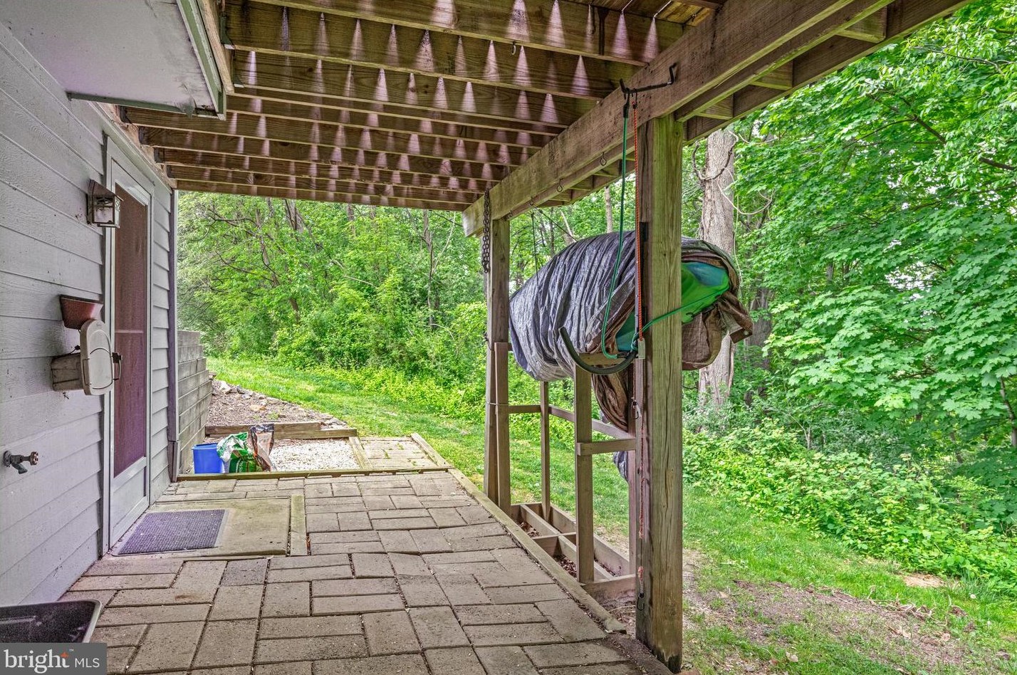 102 Knollwood Ct, Chester PA  19014-1257 exterior